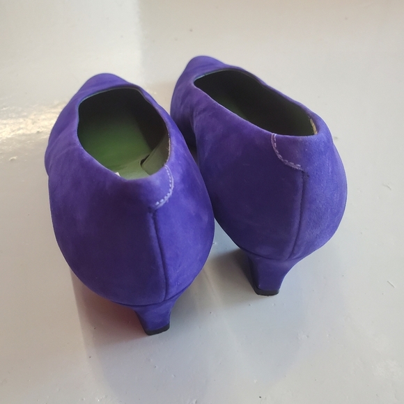 Vintage Charles David Suede Low Heels - Picture 6 of 11